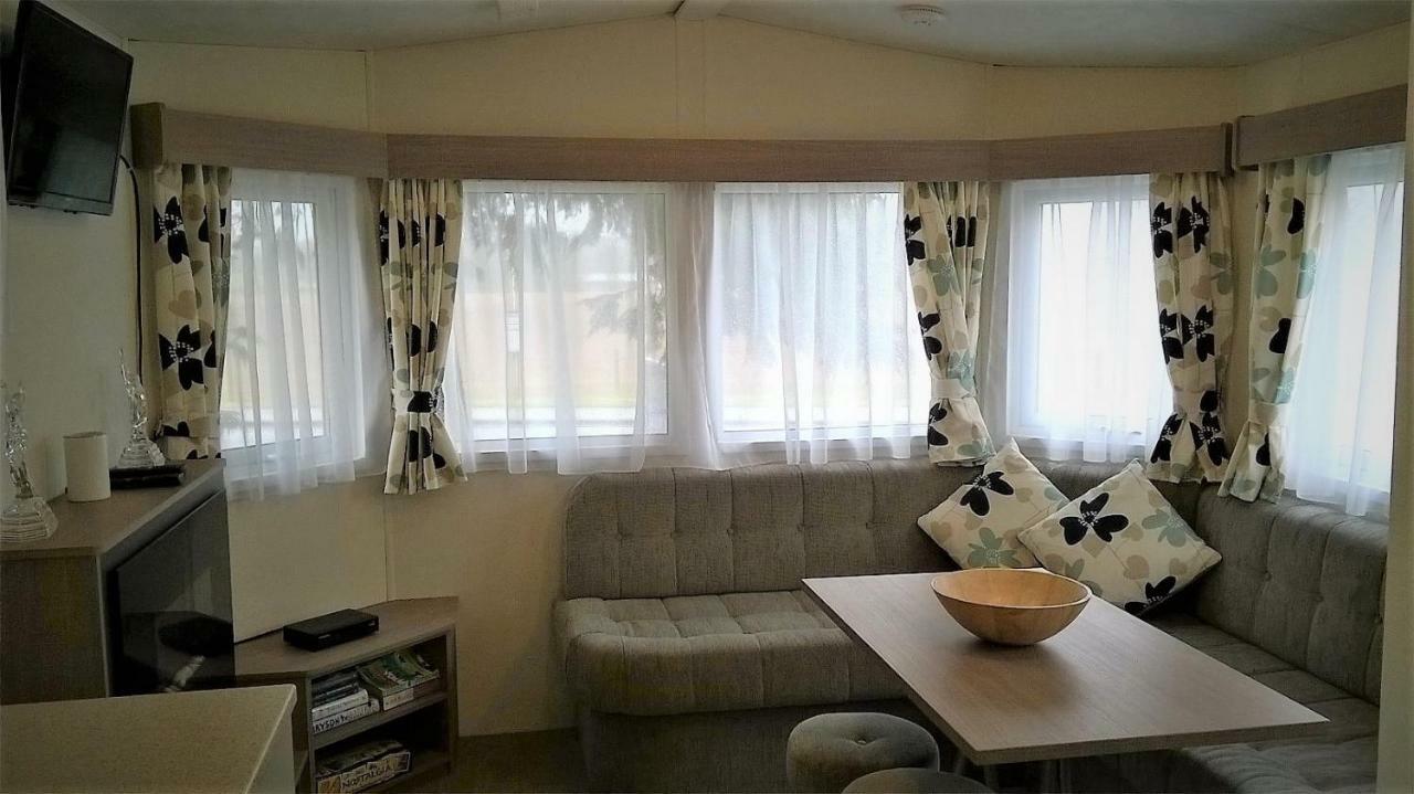 West Lodge Caravan Park Криф Экстерьер фото