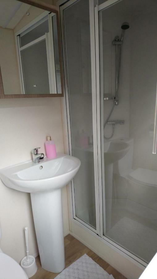 West Lodge Caravan Park Криф Экстерьер фото